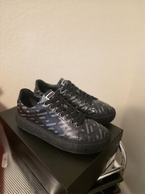 Versace Men’s Low-Top Graphic Leather Sneakers in Black